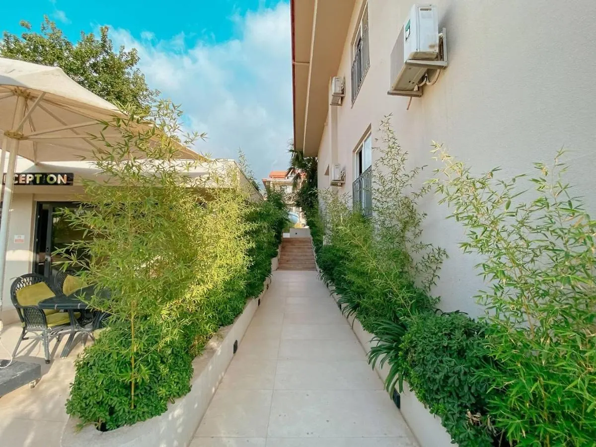 Hotel apartamentowy Oeluedeniz 1+1 Modern Summerhouse With Swimming Pool Fethiye