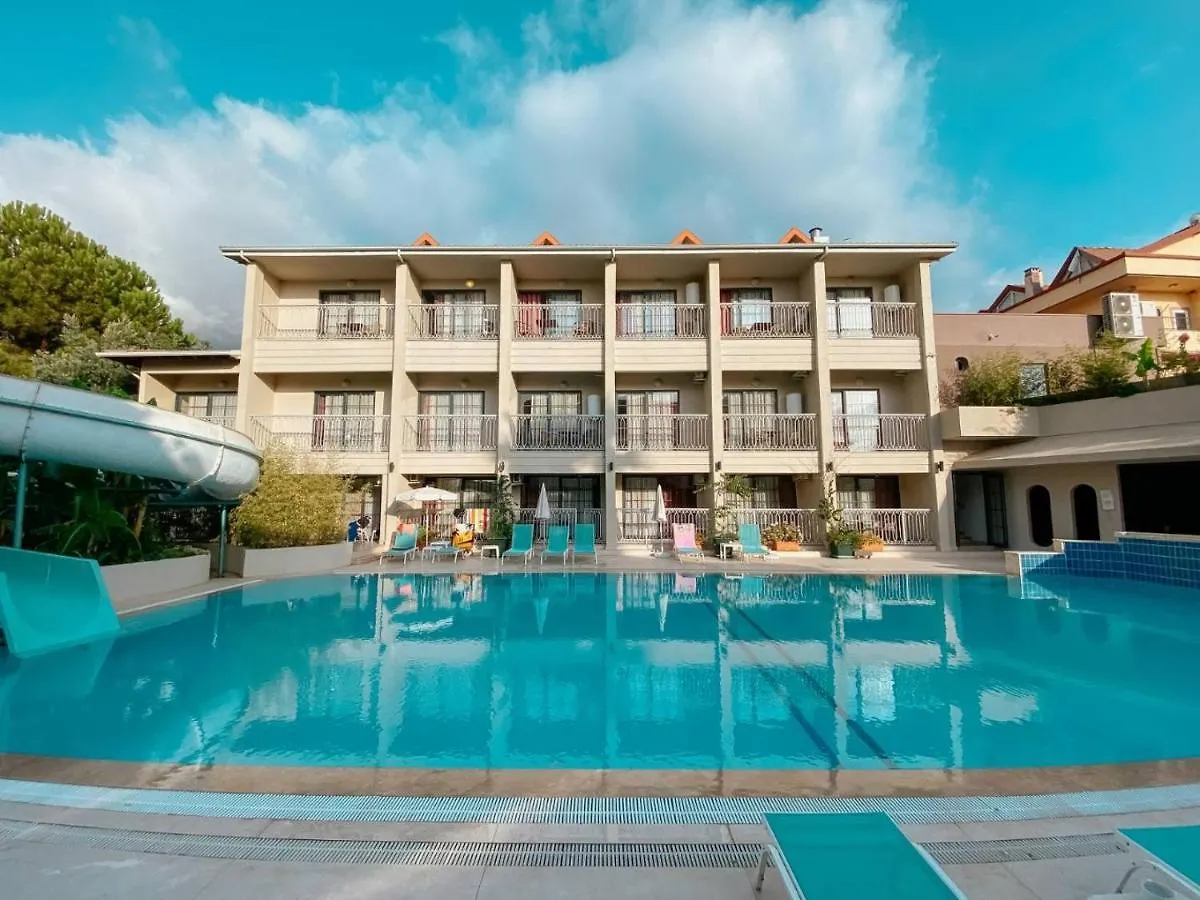 Oeluedeniz 1+1 Modern Summerhouse With Swimming Pool Fethiye