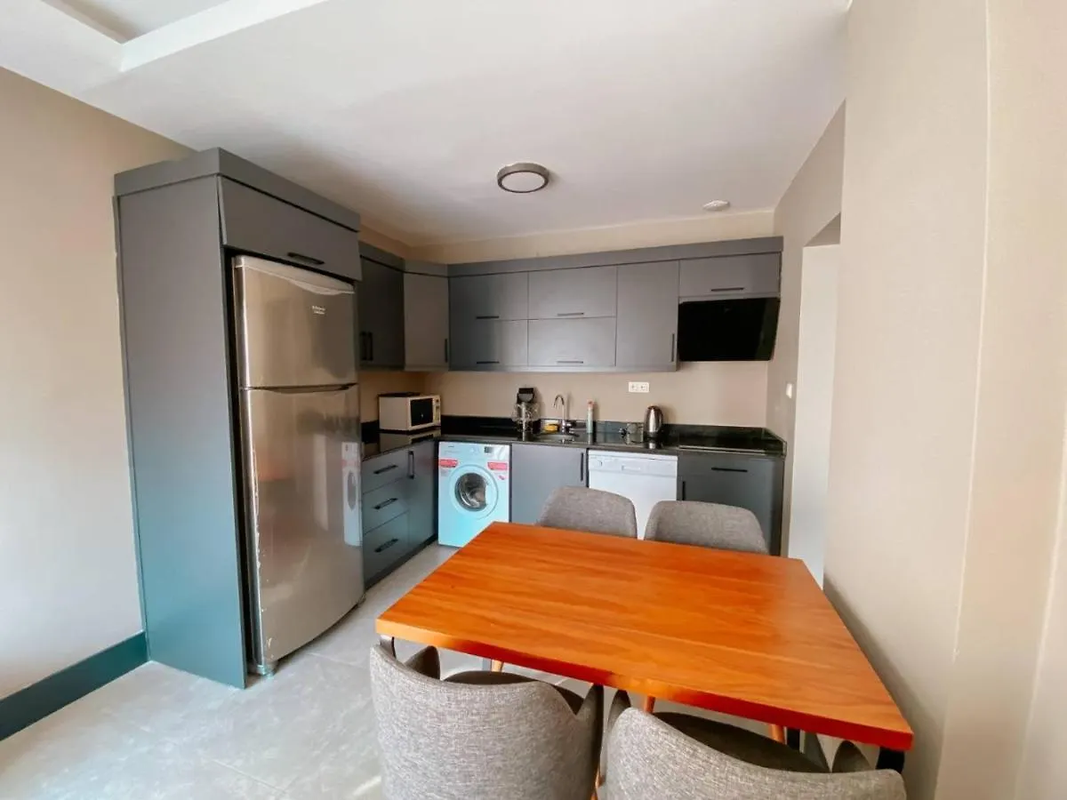 Oeluedeniz 1+1 Modern Summerhouse With Swimming Pool Fethiye