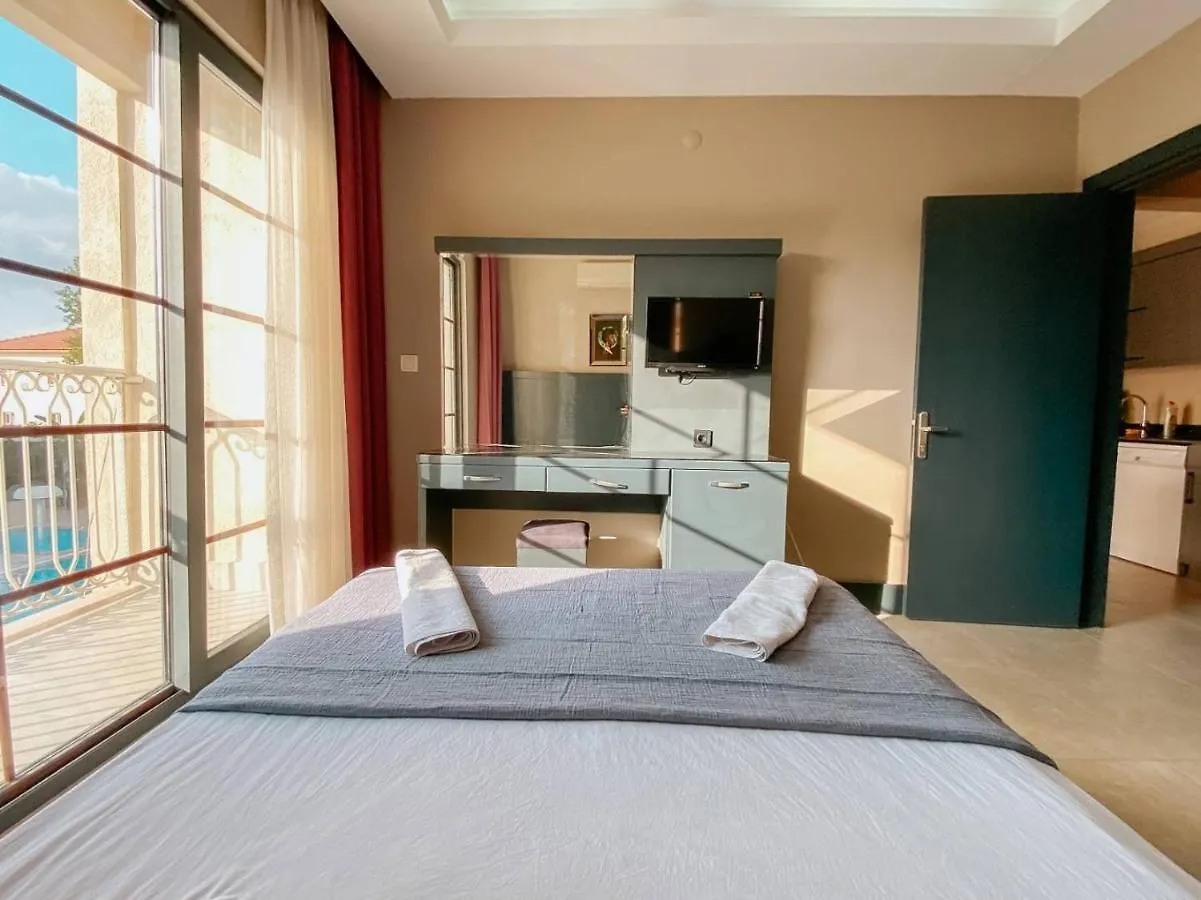 Oeluedeniz 1+1 Modern Summerhouse With Swimming Pool location